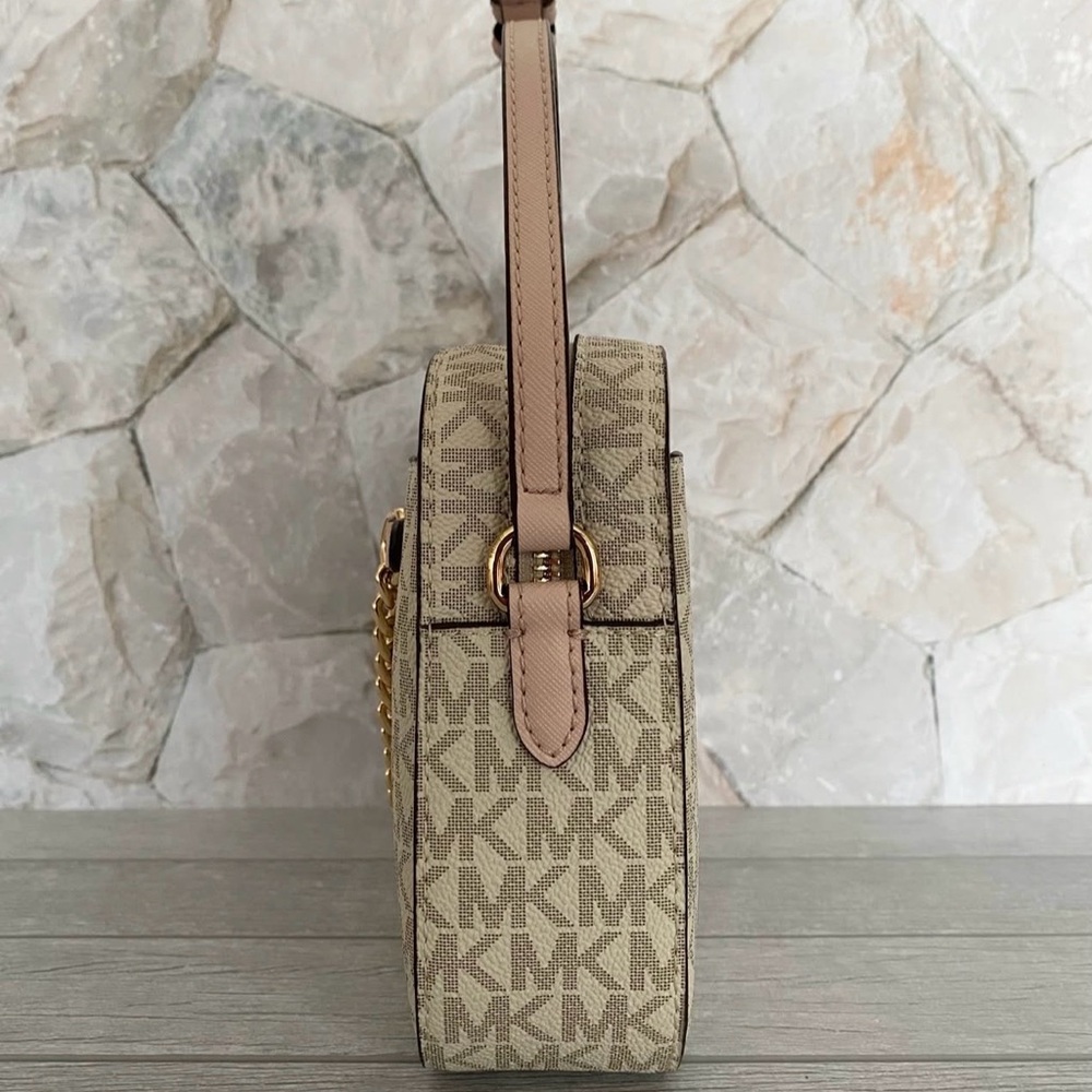 Michael Kors Pink Large Jet Set Vanila Blush Crossbody Bag - Picture 4 of 6